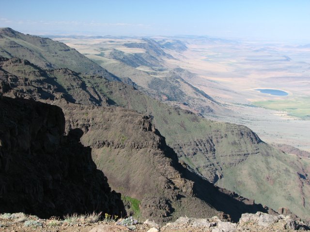 Steen's Mountain - looking northward over Mann Lake